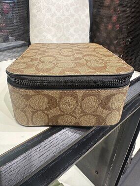 NWT! Coach CE700 Tech Organizer Signature Colorblock Khaki/Black Zip Case